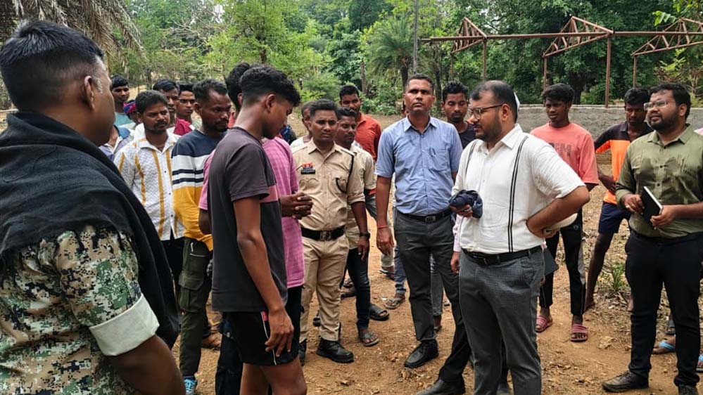 बदलते बस्तर की नई तस्वीर, बंदूक के साए से सुशासन की छांव तक बदलते बस्तर की नई तस्वीर, बंदूक के साए से सुशासन की छांव तक