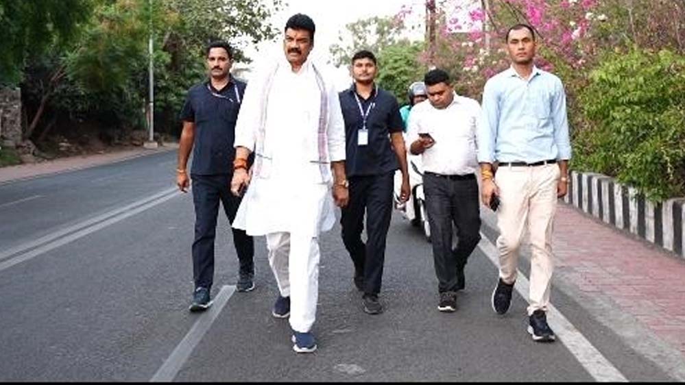दैनिक जीवन में छोटे-छोटे बदलाव अपनाकर प्रधानमंत्री जी के संदेश को जन आंदोलन बनाएं : मंत्री राजपूत दैनिक जीवन में छोटे-छोटे बदलाव अपनाकर प्रधानमंत्री जी के संदेश को जन आंदोलन बनाएं : मंत्री राजपूत