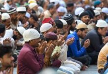 सड़क पर नमाज को लेकर बढ़ा विवाद, मौलाना साजिद रशीदी की ‘थूक-पेशाब’ वाली दलील चर्चा में