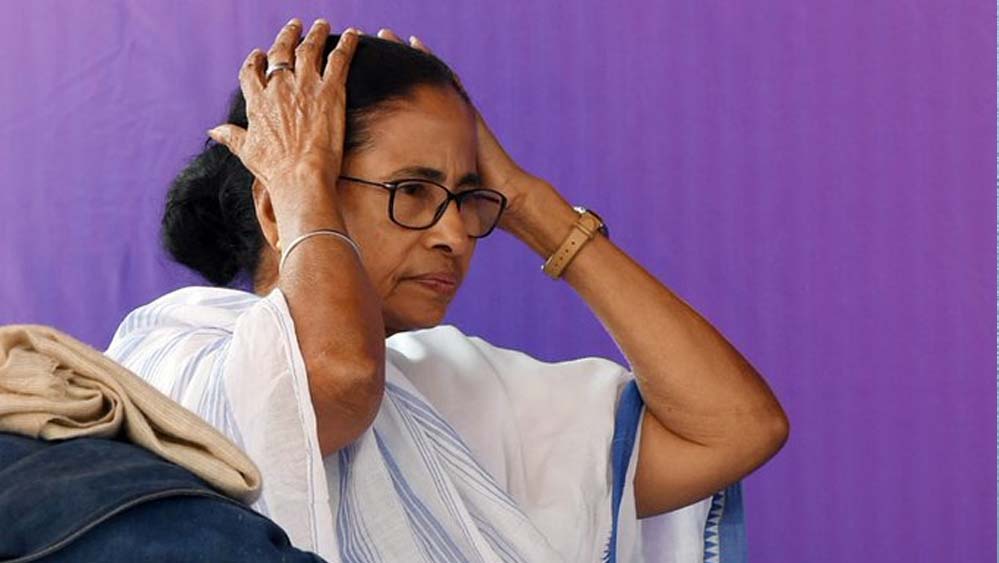 TMC में बड़ी टूट के संकेत! BJP के ‘ग्रीन सिग्नल’ का इंतजार कर रहे 20 से ज्यादा सांसद TMC में बड़ी टूट के संकेत! BJP के ‘ग्रीन सिग्नल’ का इंतजार कर रहे 20 से ज्यादा सांसद
