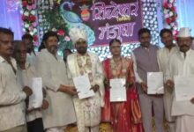 बेटे की शादी में अनोखा तोहफा, गांव के 3500 लोगों का कराया इंश्योरेंस