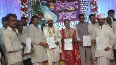 बेटे की शादी में अनोखा तोहफा, गांव के 3500 लोगों का कराया इंश्योरेंस