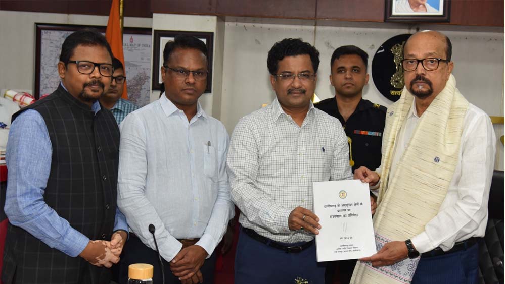 राज्यपाल रमेन डेका ने की ‘पीएम-जनमन’ योजना समीक्षा राज्यपाल रमेन डेका ने की ‘पीएम-जनमन’ योजना समीक्षा