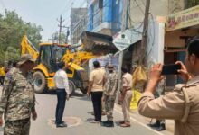वृंदावन परिक्रमा मार्ग में अतिक्रमण हटाया गया, श्रद्धालुओं को राहत