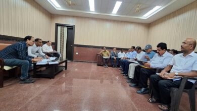 लोक निर्माण विभाग के सचिव ने सड़कों का काम देखा