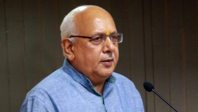 किसान हितों को सर्वोच्च प्राथमिकता दे रही योगी सरकार: सूर्य प्रताप शाही किसान हितों को सर्वोच्च प्राथमिकता दे रही योगी सरकार: सूर्य प्रताप शाही