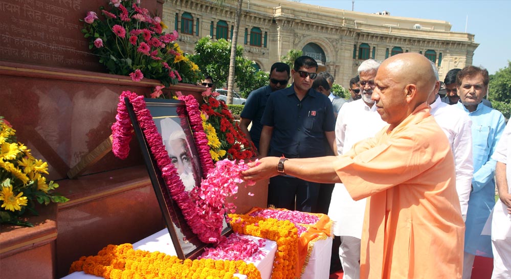 किसानों के मसीहा थे चौधरी चरण सिंहः मुख्यमंत्री किसानों के मसीहा थे चौधरी चरण सिंहः मुख्यमंत्री