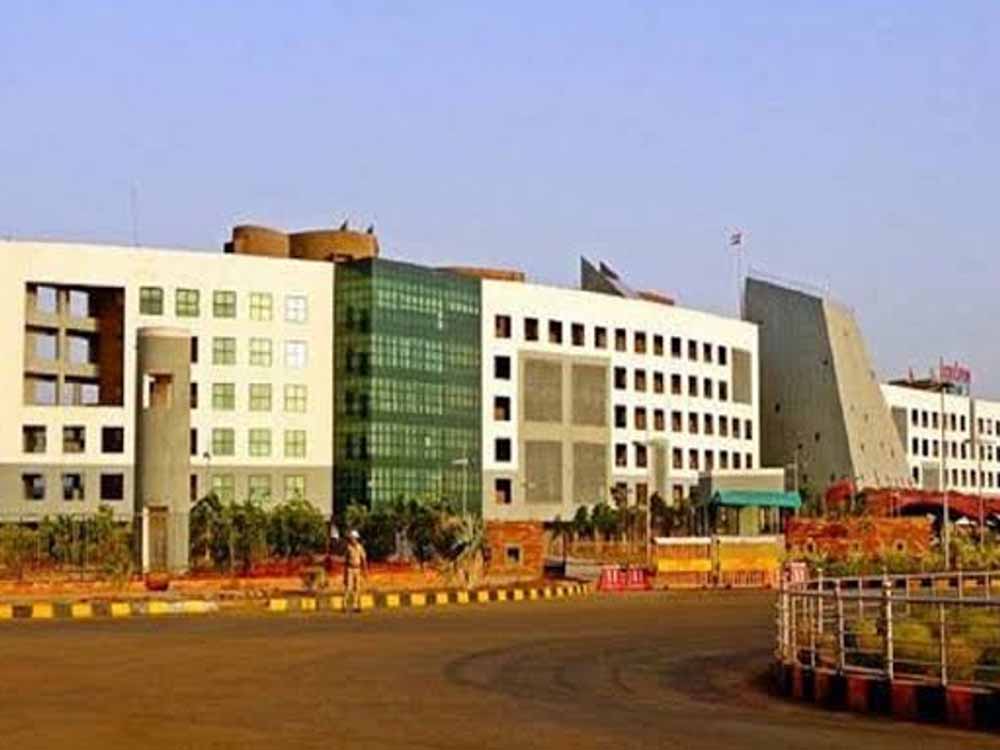 PWD का बड़ा आदेश: SDO से लेकर ENC तक सभी अधिकारियों को मुख्यालय में रहने के निर्देश, ठेकेदारों को हर महीने होगा भुगतान