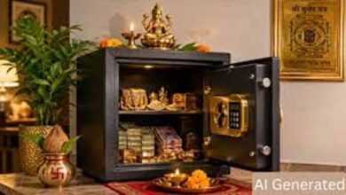 वास्तु शास्त्र: तिजोरी रखने की सही दिशा और धन वृद्धि के महत्वपूर्ण नियम