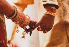 शादी में कितने फेरे? 7 नहीं, असल वैदिक परंपरा में 4 फेरे और सप्तपदी के 7 कदम