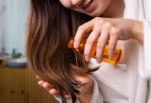 क्या सच में तेल लगाने से बढ़ते हैं बाल? जानें डर्मेटोलॉजिस्ट की राय