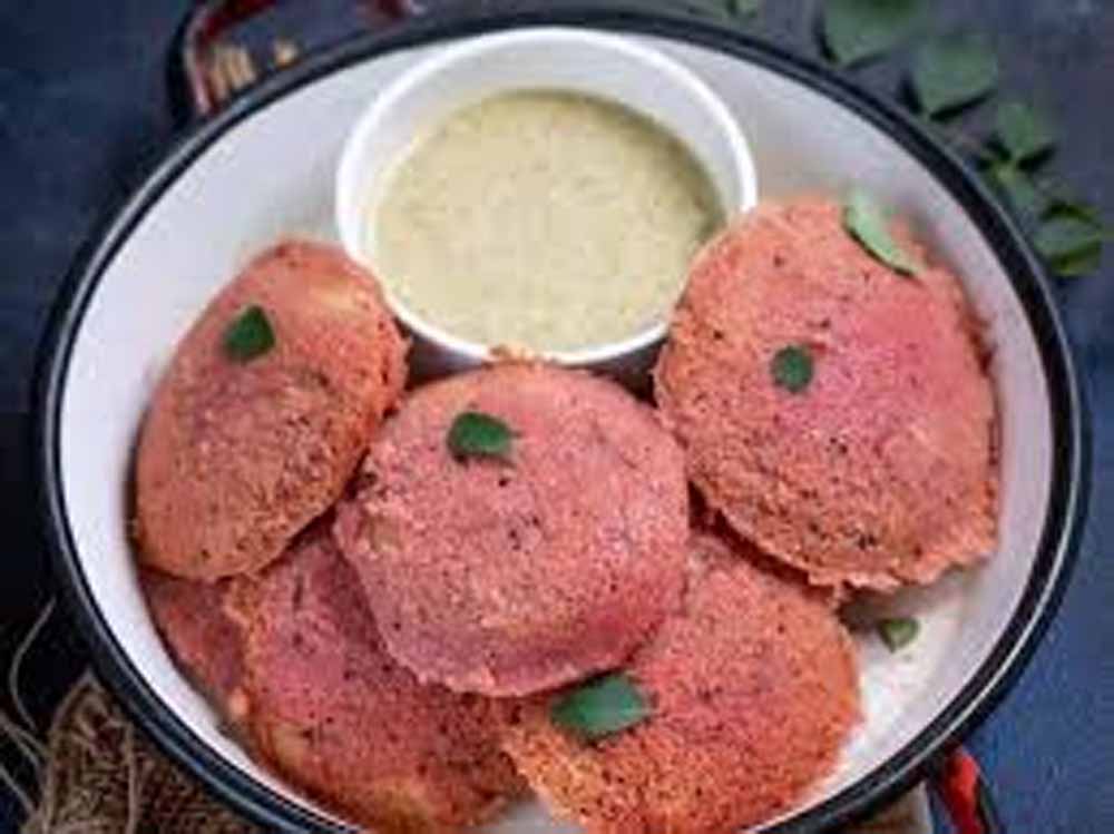 चुकंदर से बनाएं टेस्टी गुलाबी इडली फ्राई, जानें आसान रेसिपी चुकंदर से बनाएं टेस्टी गुलाबी इडली फ्राई, जानें आसान रेसिपी