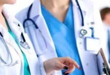 यूपी में स्वास्थ्य विभाग पर सख्ती: 28 डॉक्टर 15 से ज्यादा अस्पतालों से जुड़े मिले