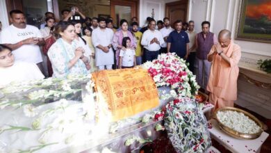 अपर्णा यादव के घर पहुंचे मुख्यमंत्री, प्रतीक के निधन पर जताया शोक