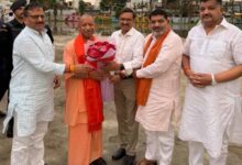 बंगाल चुनाव में प्रचंड जीत पर भाजपा नेताओं ने सीएम योगी को दी बधाई