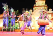 इंदौर मालवा महोत्सव में छाया रहा गेड़ी नृत्य का जादू