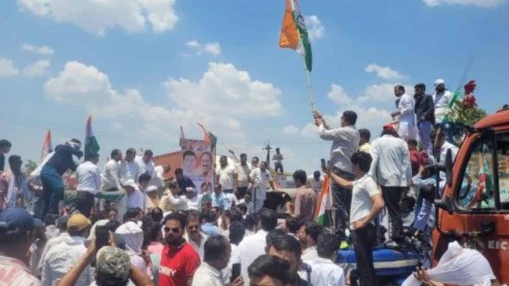किसानों के मुद्दे पर कांग्रेस का चक्काजाम, MP के हाईवे पर घंटों थमी रफ्तार