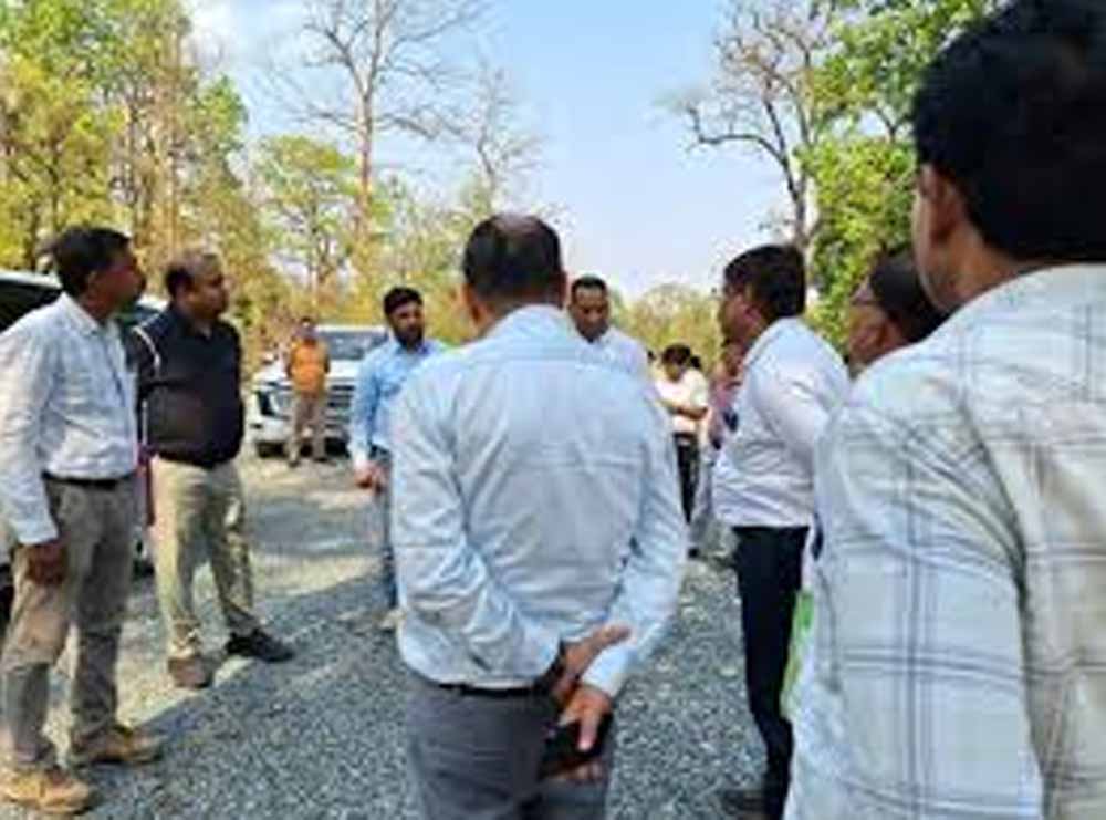 केशकाल घाटी फोरलेन बायपास निर्माण में लापरवाही नहीं चलेगी, निरीक्षण के बाद पीडब्ल्यूडी सचिव के सख्त निर्देश केशकाल घाटी फोरलेन बायपास निर्माण में लापरवाही नहीं चलेगी, निरीक्षण के बाद पीडब्ल्यूडी सचिव के सख्त निर्देश