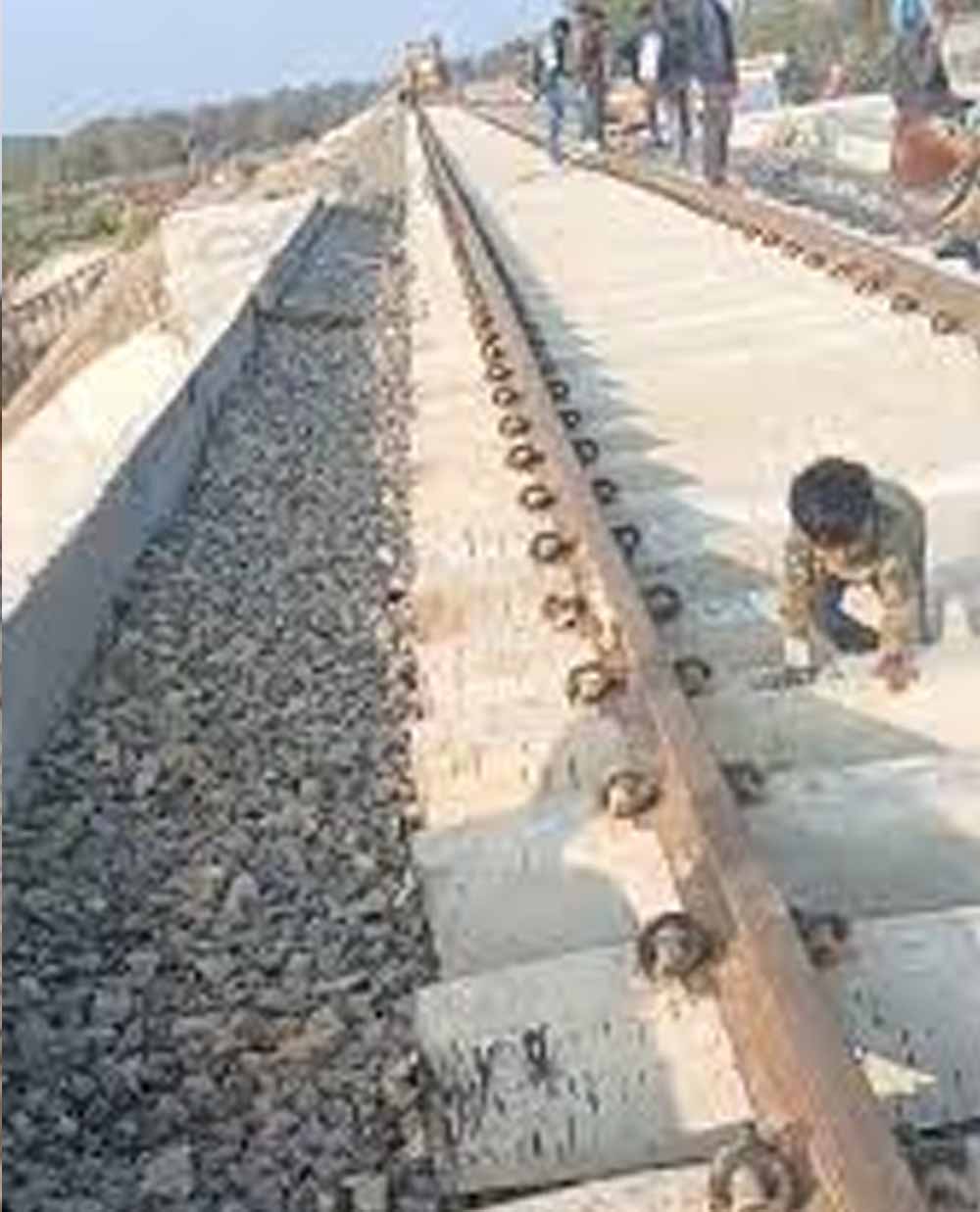 बिलासपुर-झारसुगुड़ा रेल रूट पर चौथी लाइन का काम तेज, कई ट्रेनों का संचालन प्रभावित बिलासपुर-झारसुगुड़ा रेल रूट पर चौथी लाइन का काम तेज, कई ट्रेनों का संचालन प्रभावित