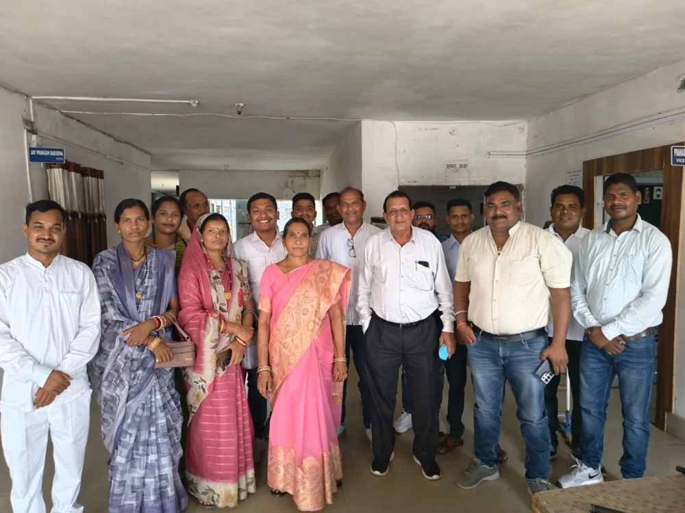 जनपद CEO के ट्रांसफर पर बवाल, अध्यक्ष-उपाध्यक्ष समेत सदस्यों ने खोला मोर्चा जनपद CEO के ट्रांसफर पर बवाल, अध्यक्ष-उपाध्यक्ष समेत सदस्यों ने खोला मोर्चा