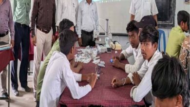 तकनीक की नई उड़ान: उन्मुखीकरण कार्यक्रम में विद्यार्थी सीख रहे AI, रोबोटिक्स और ड्रोन