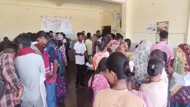 नक्सल प्रतिबंधों के बीच बदली तस्वीर, अबूझमाड़ के ग्रामीण पहली बार बनवाने पहुंचे ड्राइविंग लाइसेंस