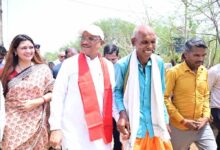 ग्रामीण के न्योते पर गृह प्रवेश करवाने पहुंचे मुख्यमंत्री साय