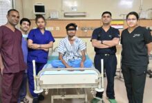 10 साल से खाँसी में खून की समस्या झेल रहे युवक को अम्बेडकर अस्पताल में मिली नई जिंदगी