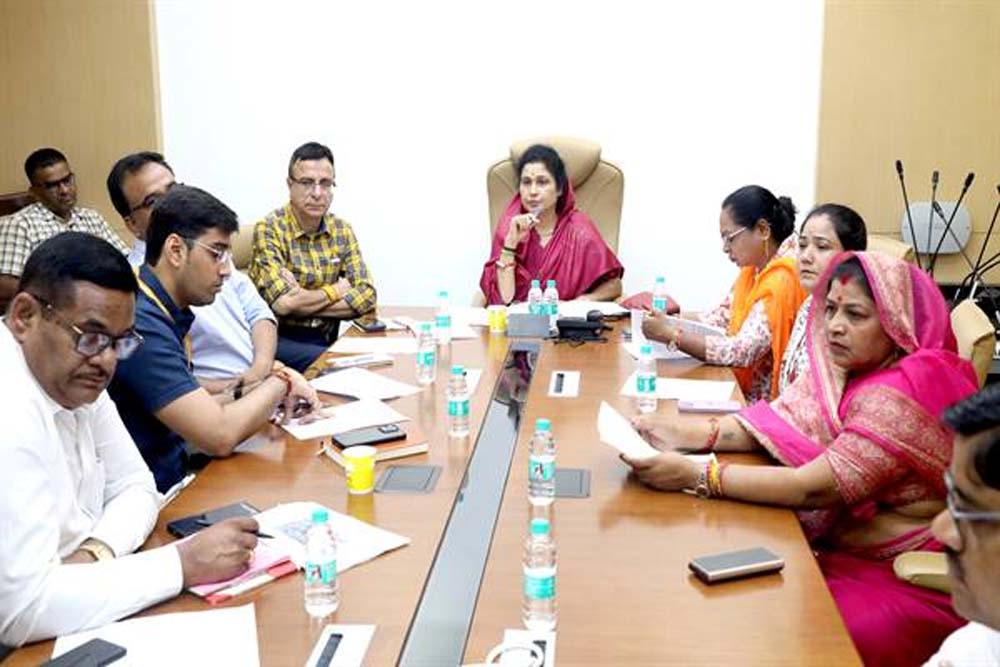 ज्यमंत्रीकृष्णा गौर ने की अयोध्या बायपास पर सड़क निर्माण और जल निकासी व्यवस्था की समीक्षा, जलभराव रोकने दिए सख्त निर्देश