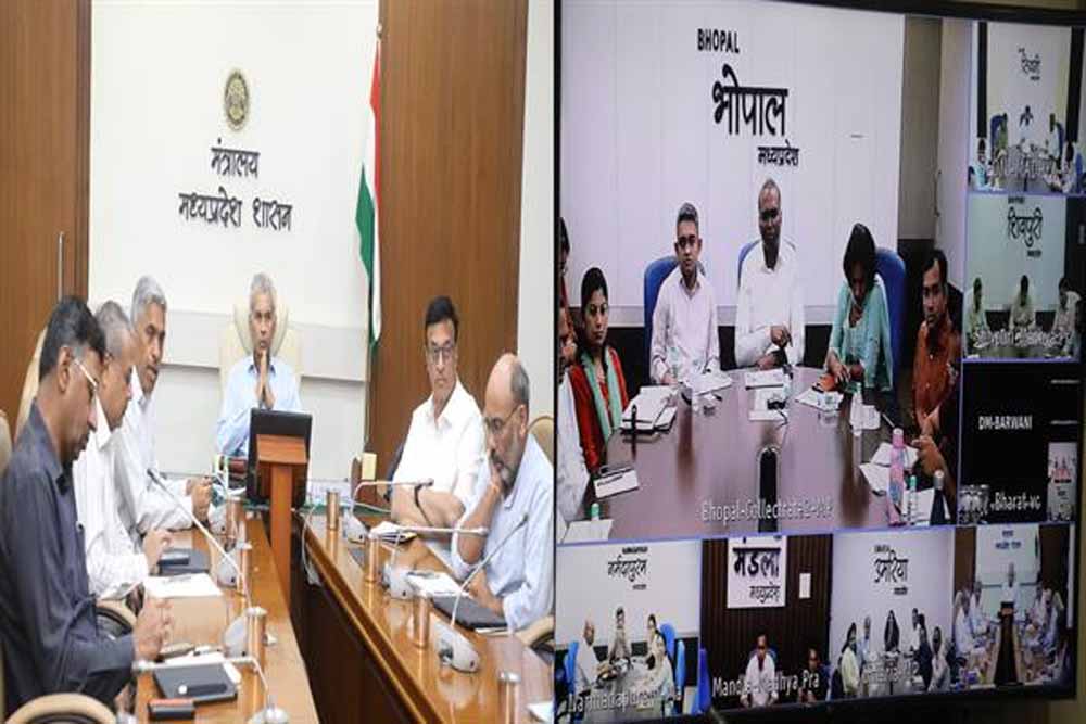 मुख्यमंत्री डॉ. मोहन यादव ने जल प्रदाय से जुड़े सभी संबंधित अधिकारियों को दिये सख्त निर्देश मुख्यमंत्री डॉ. मोहन यादव ने जल प्रदाय से जुड़े सभी संबंधित अधिकारियों को दिये सख्त निर्देश