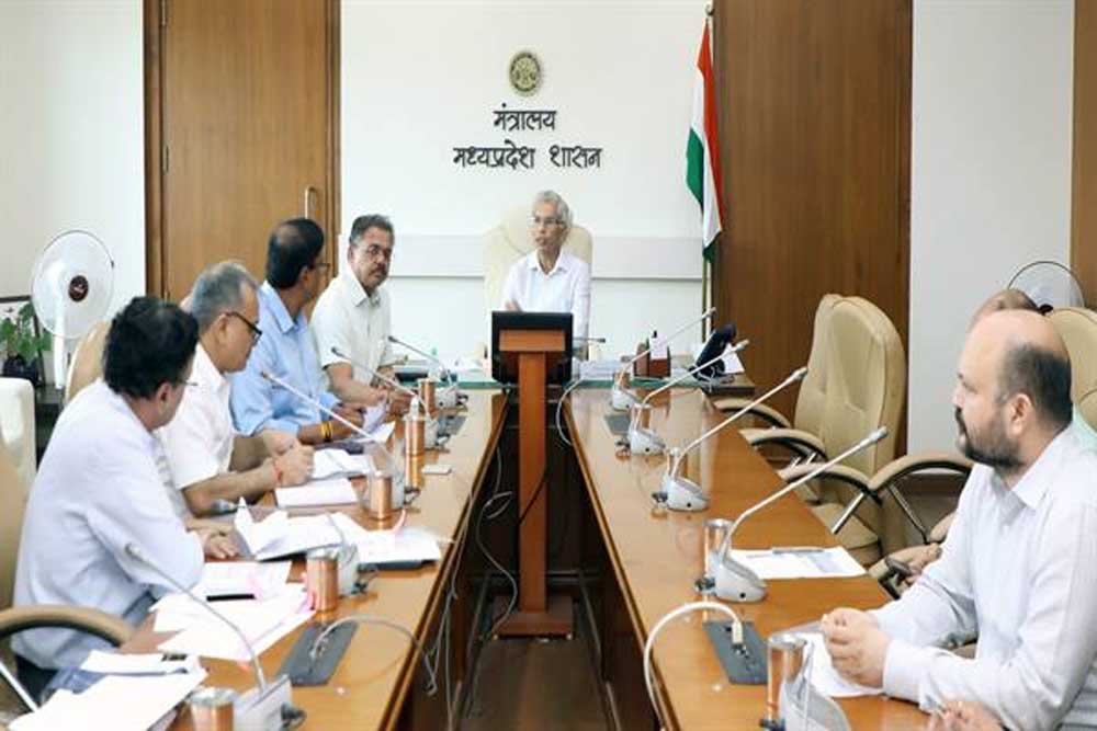 हर जिला अपनी अर्थव्यवस्था बनाने की पहल करे हर जिला अपनी अर्थव्यवस्था बनाने की पहल करे