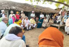 मंत्री  परमार ने कुआं हादसे में दिवंगत श्रमिकों के परिजन से की भेंट