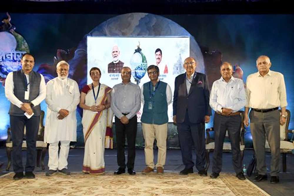 सदानीरा समागम का शुभारंभ सदानीरा समागम का शुभारंभ