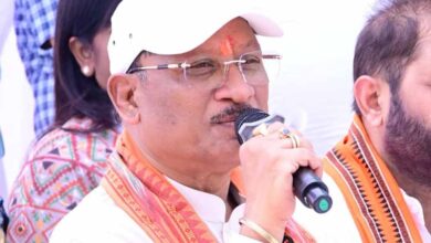 सरगुजा जिले के ग्राम सिलमा में अचानक उतरा मुख्यमंत्री  साय का हेलीकॉप्टर
