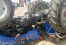 गोसलपुर में नेशनल हाईवे पर बस-ट्रैक्टर की भीषण टक्कर, 39 लोग घायल