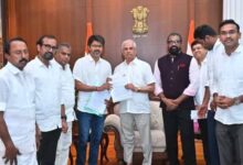 तमिलनाडु में सरकार बनाने की ओर विजय का बड़ा कदम, राज्यपाल से मिल पेश किया दावा