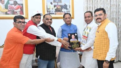 मुख्यमंत्री  विष्णु देव साय से भारतीय रेडक्रास सोसायटी के पदाधिकारियों ने की सौजन्य भेंट