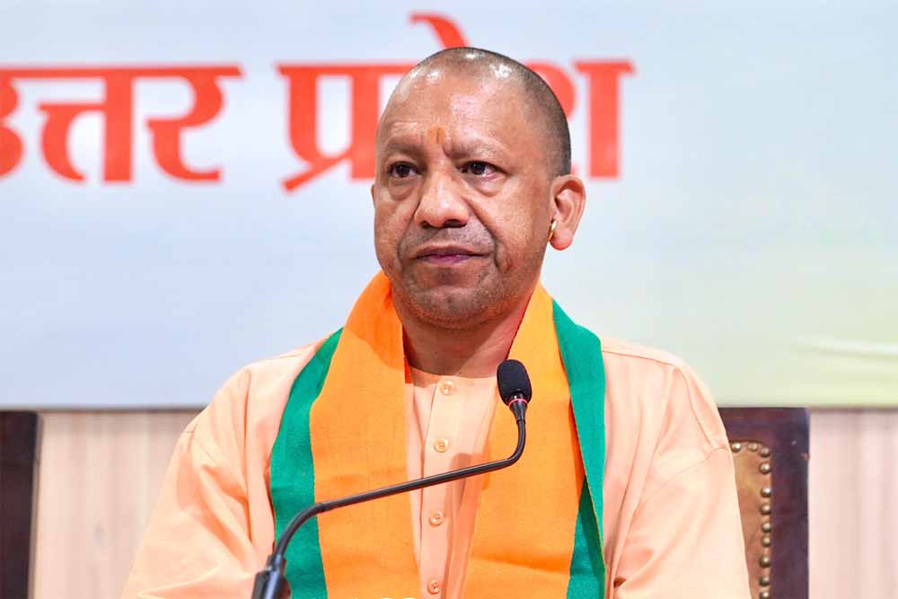 सीएम योगी की पहल ला रही रंग, प्रशासन की तत्परता से सुरक्षित हुआ 2 बेटियों का भविष्य सीएम योगी की पहल ला रही रंग, प्रशासन की तत्परता से सुरक्षित हुआ 2 बेटियों का भविष्य