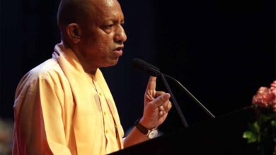 योगी सरकार के 12 मेगा स्किल हब और 63 जिला केंद्र बनेंगे विकास की धुरी