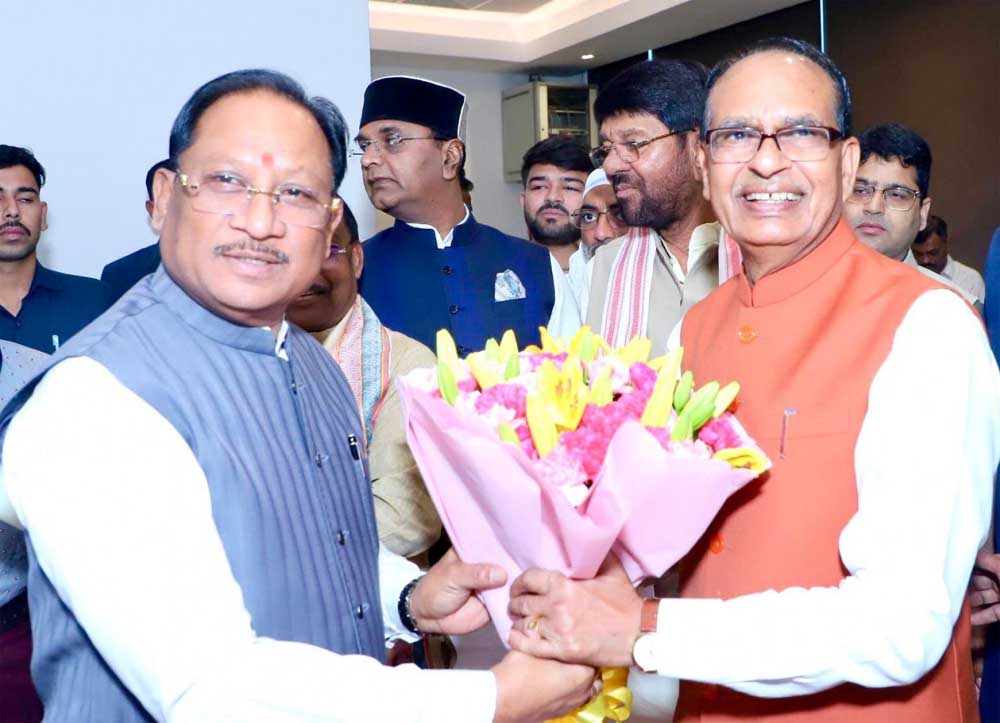 अपनापन’ के विमोचन समारोह में शामिल हुए मुख्यमंत्री विष्णुदेव साय’ अपनापन’ के विमोचन समारोह में शामिल हुए मुख्यमंत्री विष्णुदेव साय’
