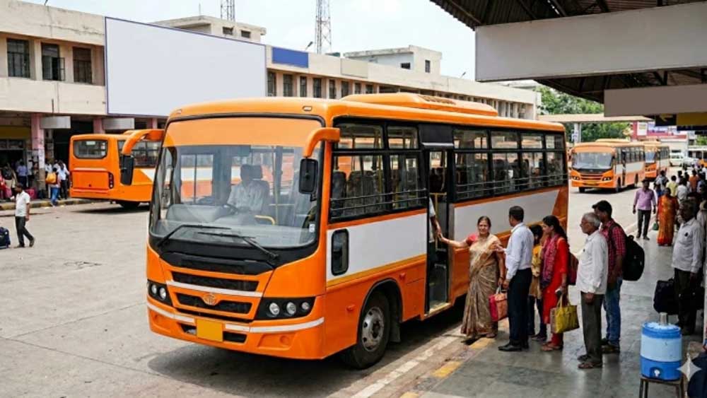 20 साल बाद MP में लौटेगी सरकारी बस सेवा, केसरिया रंग की बसें दौड़ेंगी सड़कों पर 20 साल बाद MP में लौटेगी सरकारी बस सेवा, केसरिया रंग की बसें दौड़ेंगी सड़कों पर