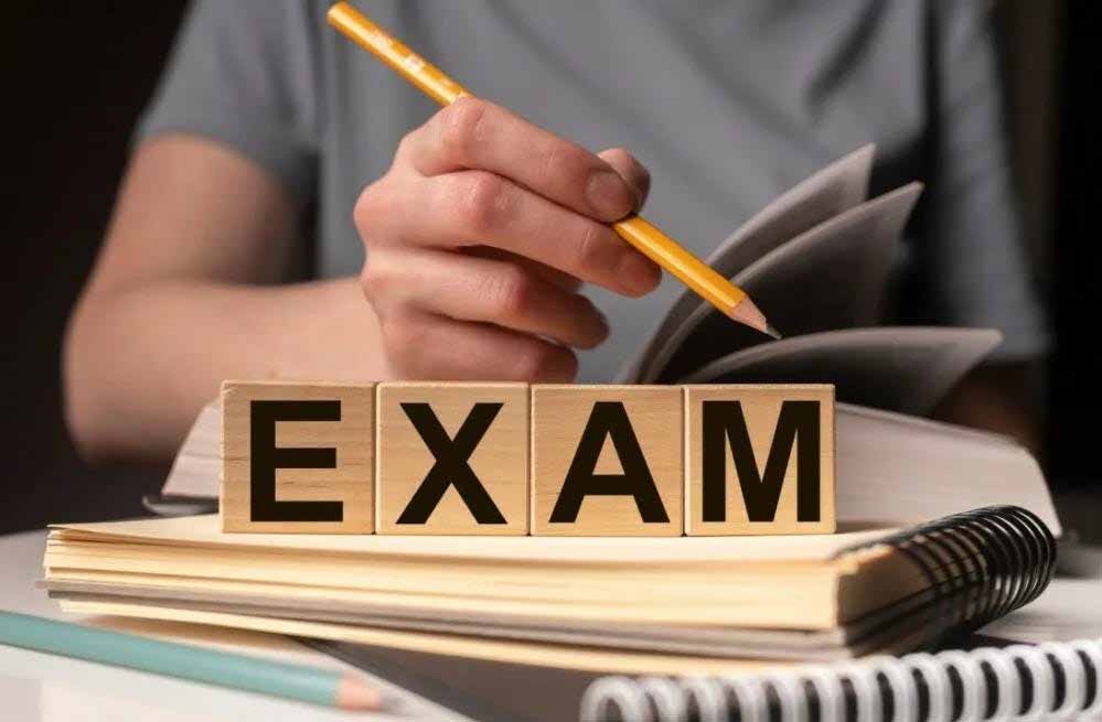 सोशल मीडिया पर लेखपाल परीक्षा को लेकर अफवाह फैलाने वालों पर होगी कड़ी कार्रवाई
