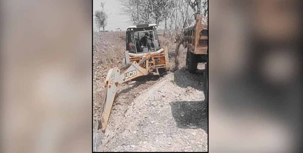खंडवा में अवैध उत्खनन रोकने गए पटवारी पर जानलेवा हमला, ट्रैक्टर से कुचलने की कोशिश