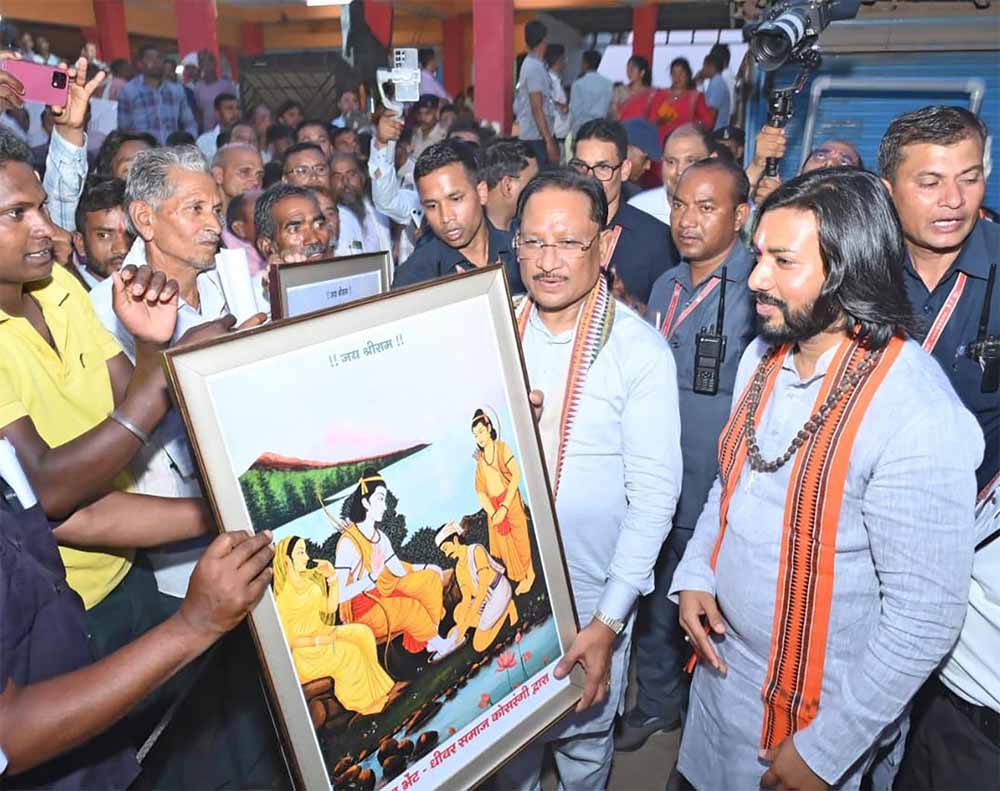 स्वामित्व से संपत्ति का अधिकार, बिहान से आत्मनिर्भरता की राह : कोसरंगी चौपाल में ग्रामीण विकास की दिखी तस्वीर स्वामित्व से संपत्ति का अधिकार, बिहान से आत्मनिर्भरता की राह : कोसरंगी चौपाल में ग्रामीण विकास की दिखी तस्वीर