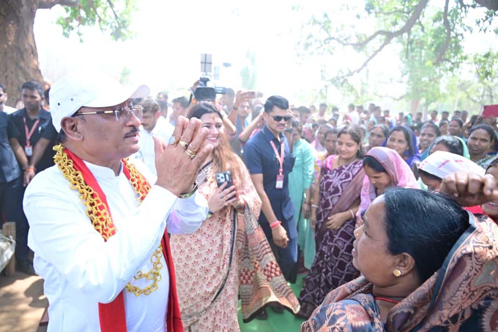 एक चौपाल ऐसा भी जहाँ खुशियों और तालियों की रही गूंज