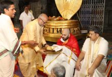 तिरुपति बालाजी दर्शन: अनंत अंबानी ने मुंडन कर भगवान के चरणों में अर्पित किए बाल
