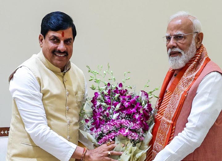 सेवा, सुशासन और संकल्प: PM मोदी के नेतृत्व में सांस्कृतिक चेतना के पुनर्जागरण की नई कहानी सेवा, सुशासन और संकल्प: PM मोदी के नेतृत्व में सांस्कृतिक चेतना के पुनर्जागरण की नई कहानी