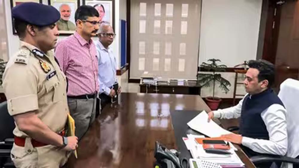 राम मंदिर चढ़ावा मामले में बड़ा खुलासा! SIT की प्रारंभिक रिपोर्ट में कई अधिकारी-कर्मचारी सवालों के घेरे में राम मंदिर चढ़ावा मामले में बड़ा खुलासा! SIT की प्रारंभिक रिपोर्ट में कई अधिकारी-कर्मचारी सवालों के घेरे में