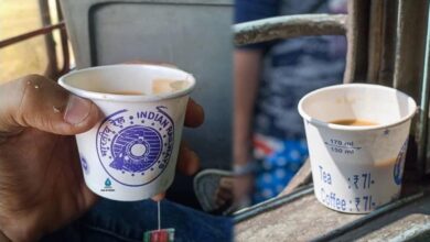 ट्रेन में 10 रुपये की चाय का असली खेल! जानिए रेलवे ने कितना तय किया है इसका रेट