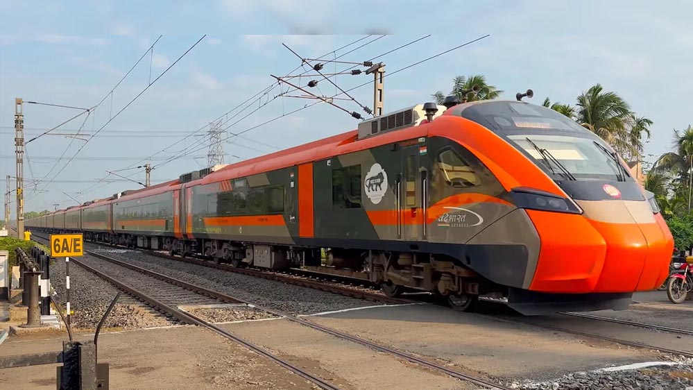 रेलवे की बड़ी तैयारी, 220 KMPH की रफ्तार से दौड़ेंगी सेमी हाई स्पीड ट्रेनें; कोच में होगा ब्लैक बॉक्स